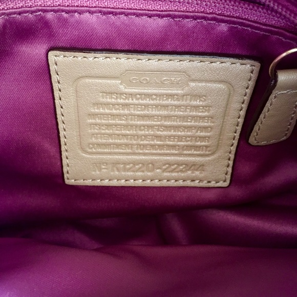 Coach handbag - Picture 4 of 8